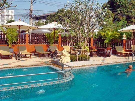 Pattara Mansion พัทยา Hotel Pattaya Bagian luar foto