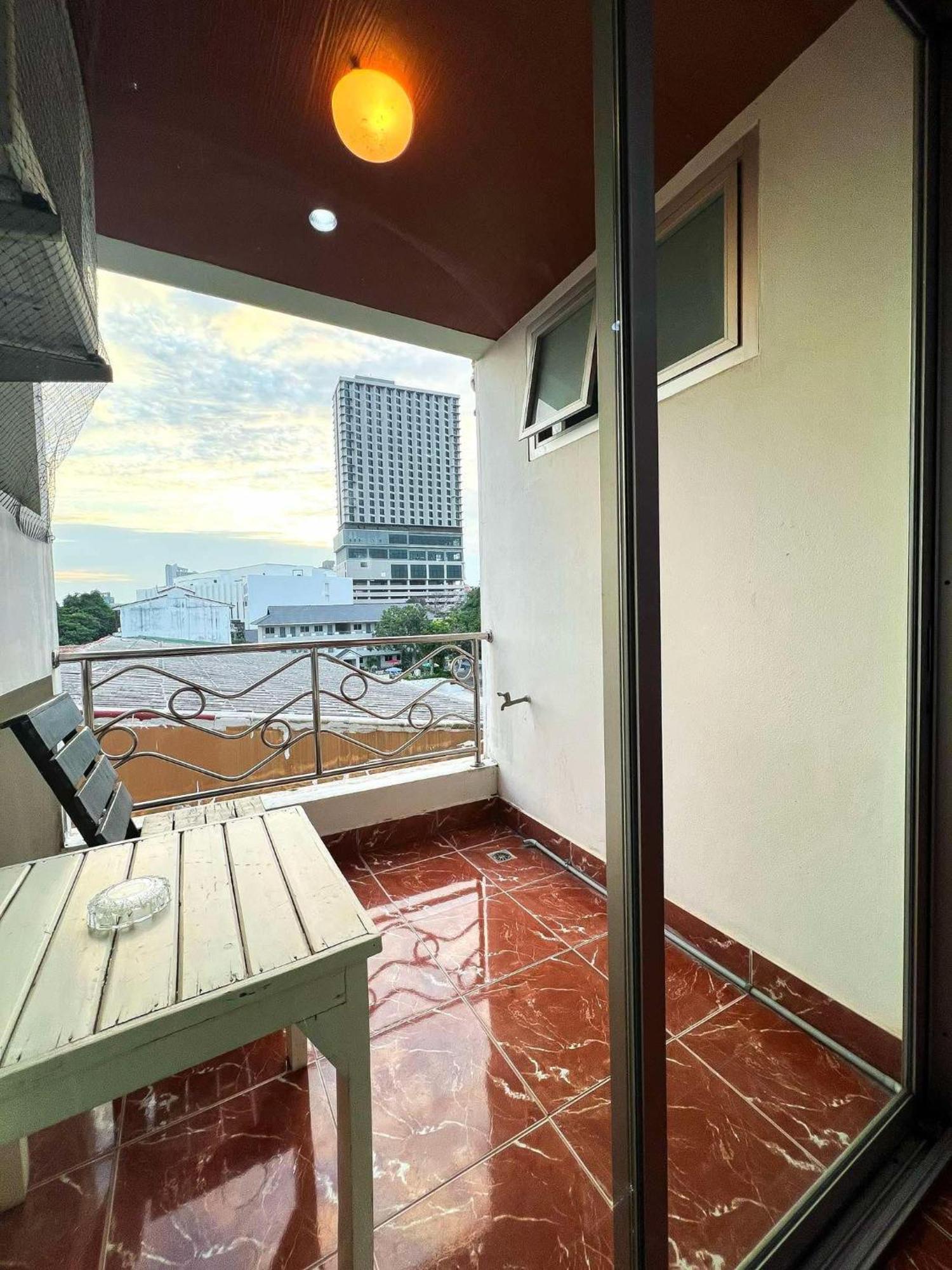 Pattara Mansion พัทยา Hotel Pattaya Bagian luar foto